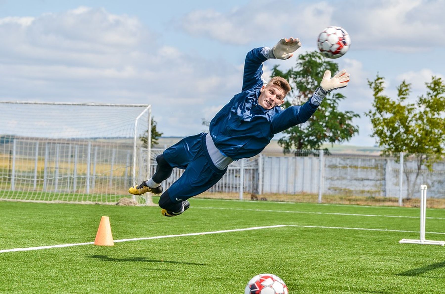Doi dintr-o lovitură! Ștefan Târnovanu și juniorul Andrei Iulian Tănase, din Copou la FCSB!