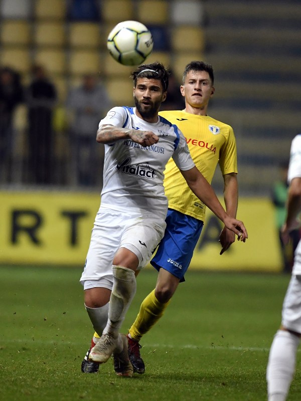 Paşi bine calculaţi. Petrolul a ajuns lângă UTA
