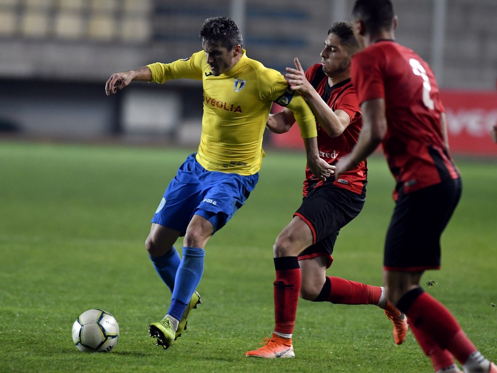 Ora victoriilor la limită. Petrolul a urcat pe podium