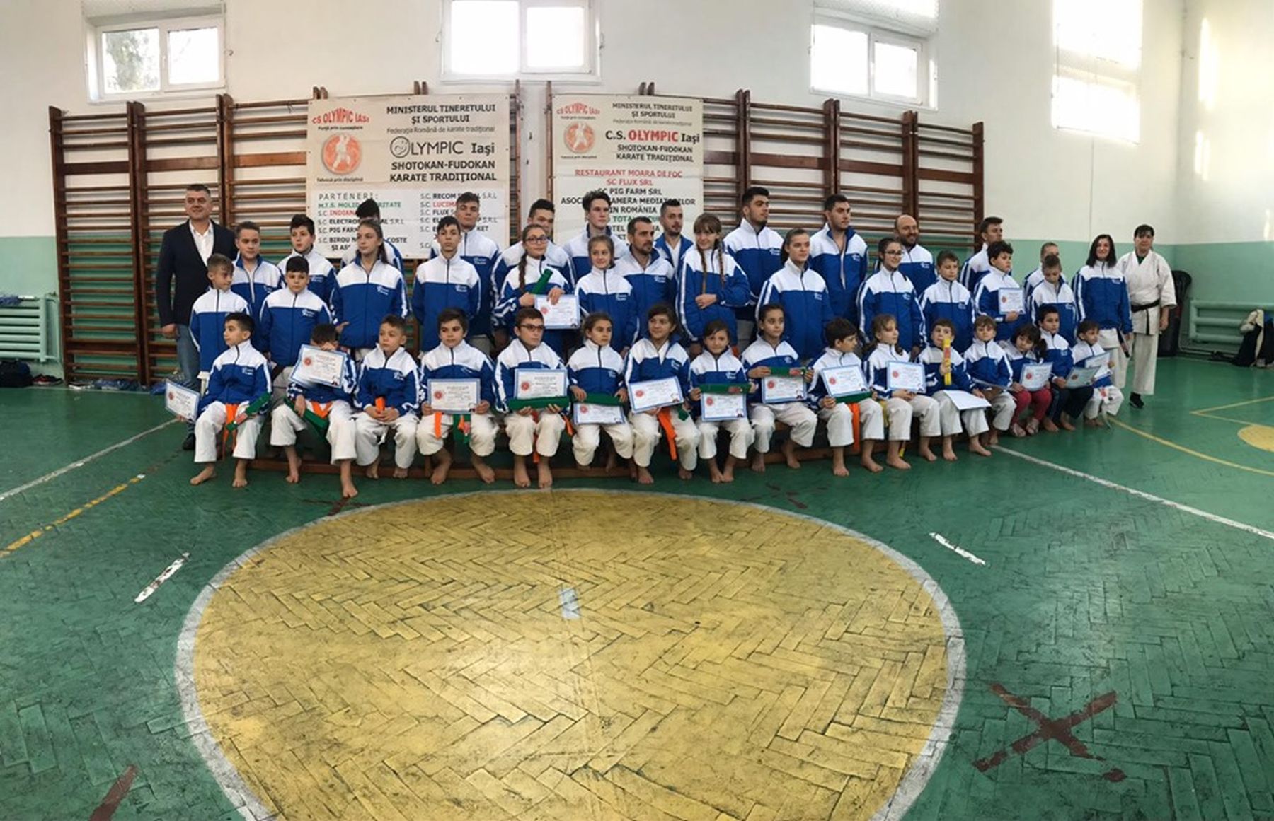 Moș Crăciun a venit pentru sportivii de la CS Olympic Iași