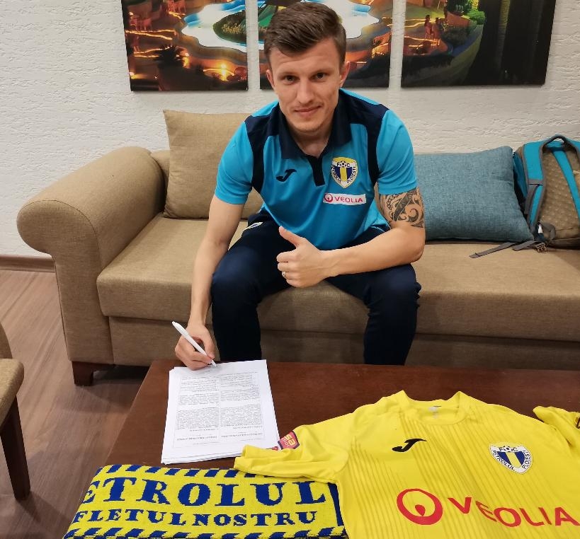 Al treilea transfer la Petrolul. A semnat Armando Vajushi