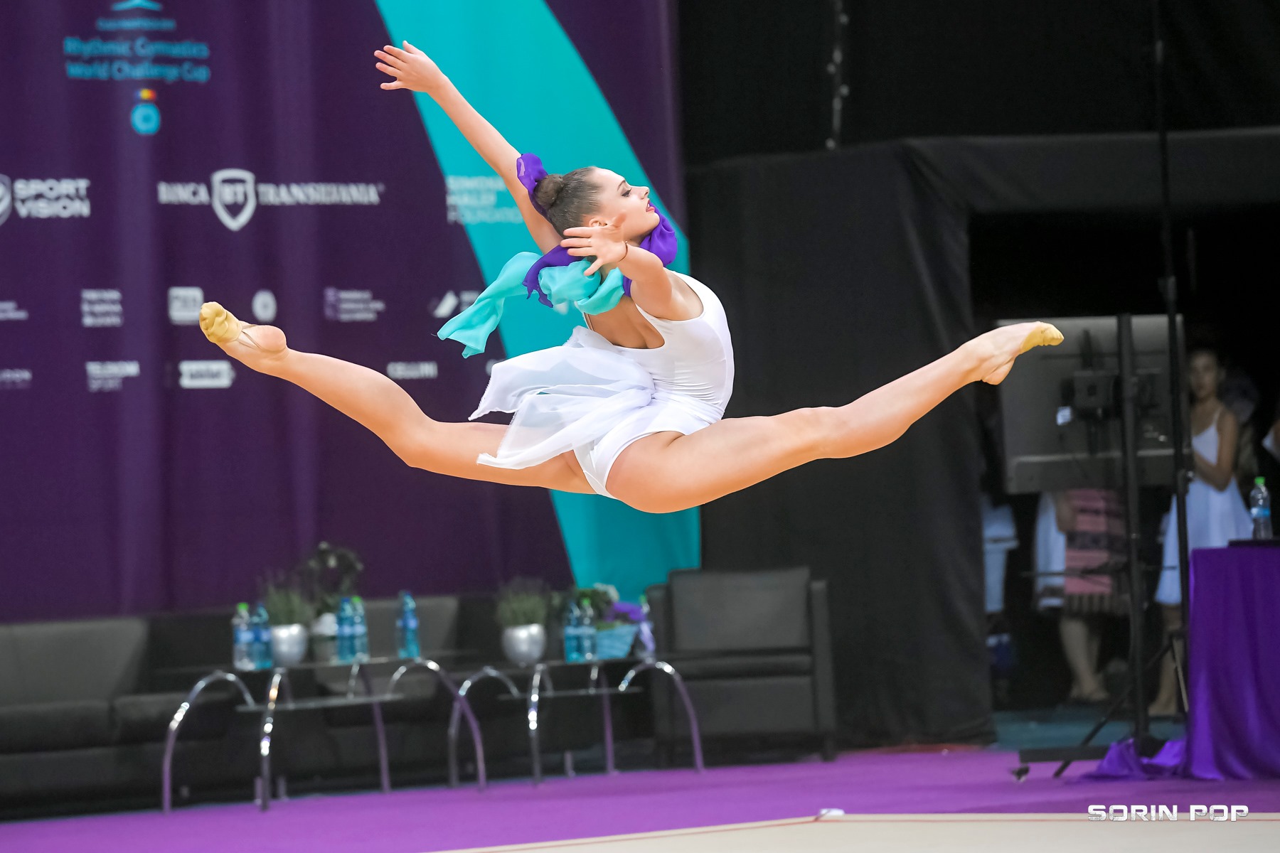 Performanță de excepție: trei medalii de aur pentru Denisa Mailat la gimnastică ritmică!