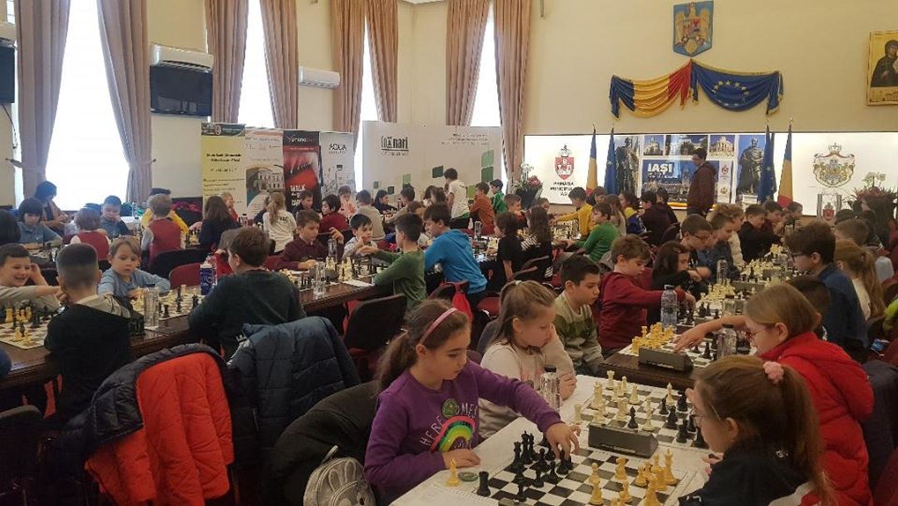 Micii șahiști ieșeni se pregătesc intens pentru Campionatele Naționale de la Băile Felix