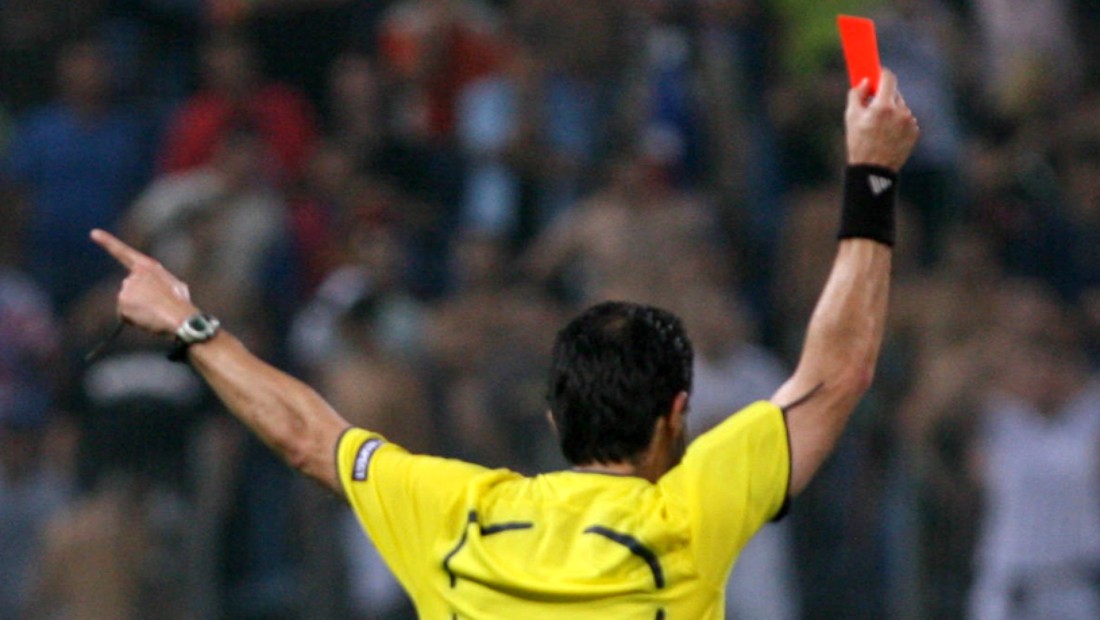 Alin Buzărin  scrie despre nivelul îngrozitor al arbitrajelor din prima ligă Cavalerii dezastrului