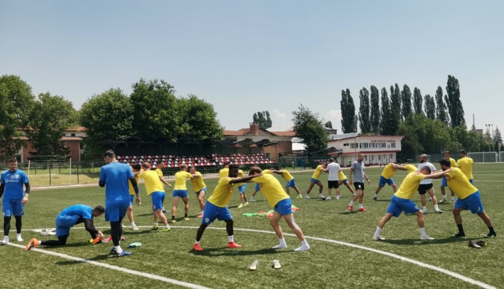 Petrolul pierde startul. 5 jucători  ar fi fost depistați pozitiv cu COVID 19!