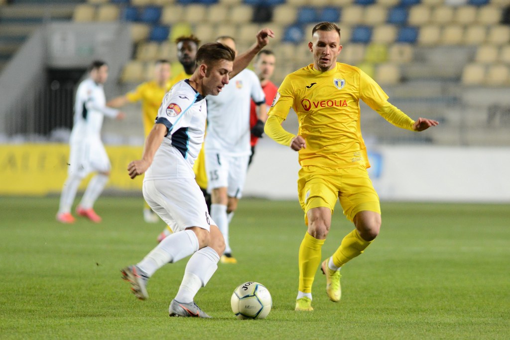 Liga a II-a Etapa a XIV-a. Culoar bun pentru Rapid