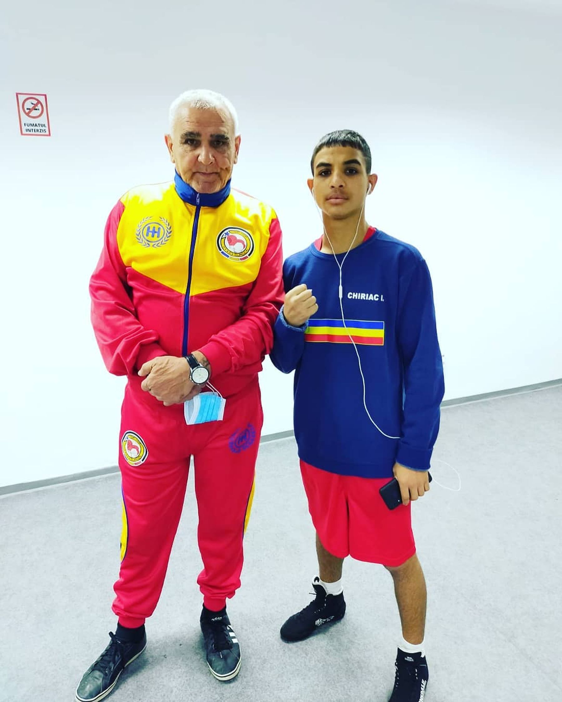 Trei pugiliști români calificați în finală la Europenele de Box de la Sofia