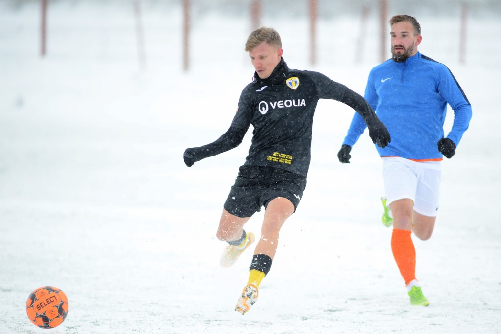 Primul pas greşit. Petrolul a remizat cu Aerostar Bacău