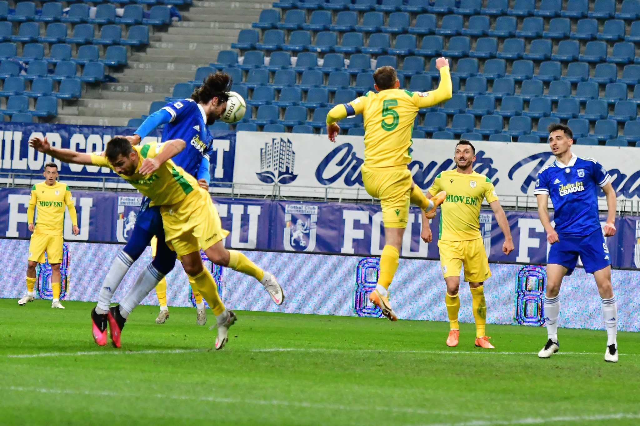 Stângăcii cu Stângă. FC U Craiova a pierdut cu Mioveniul