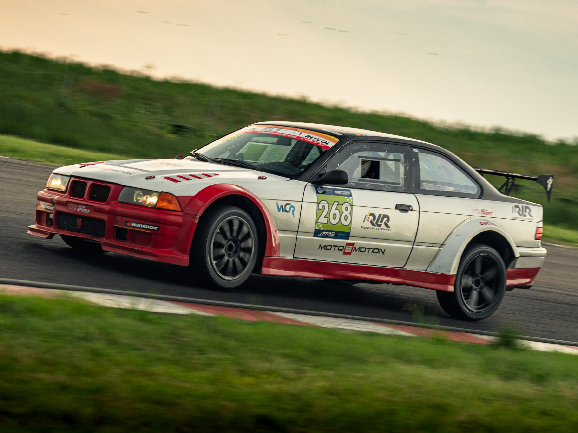 Victorie emoționantă pentru West Competition Racing pe sensul antiorar al Motorpark România
