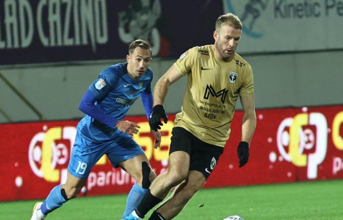 Vacanţă scurtă la Voluntari şi Academica. Reuniri la început de ianuarie