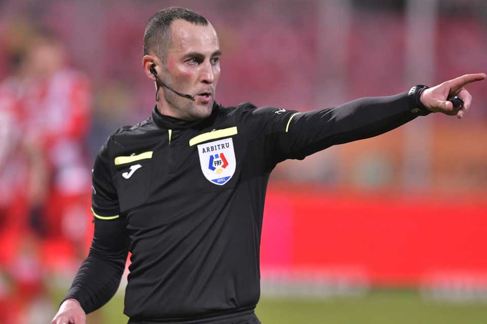 OPINIE | Alin Buzărin crede că șefii arbitrilor ne iau pe toți de fraieri | CCA, que Coza fai?