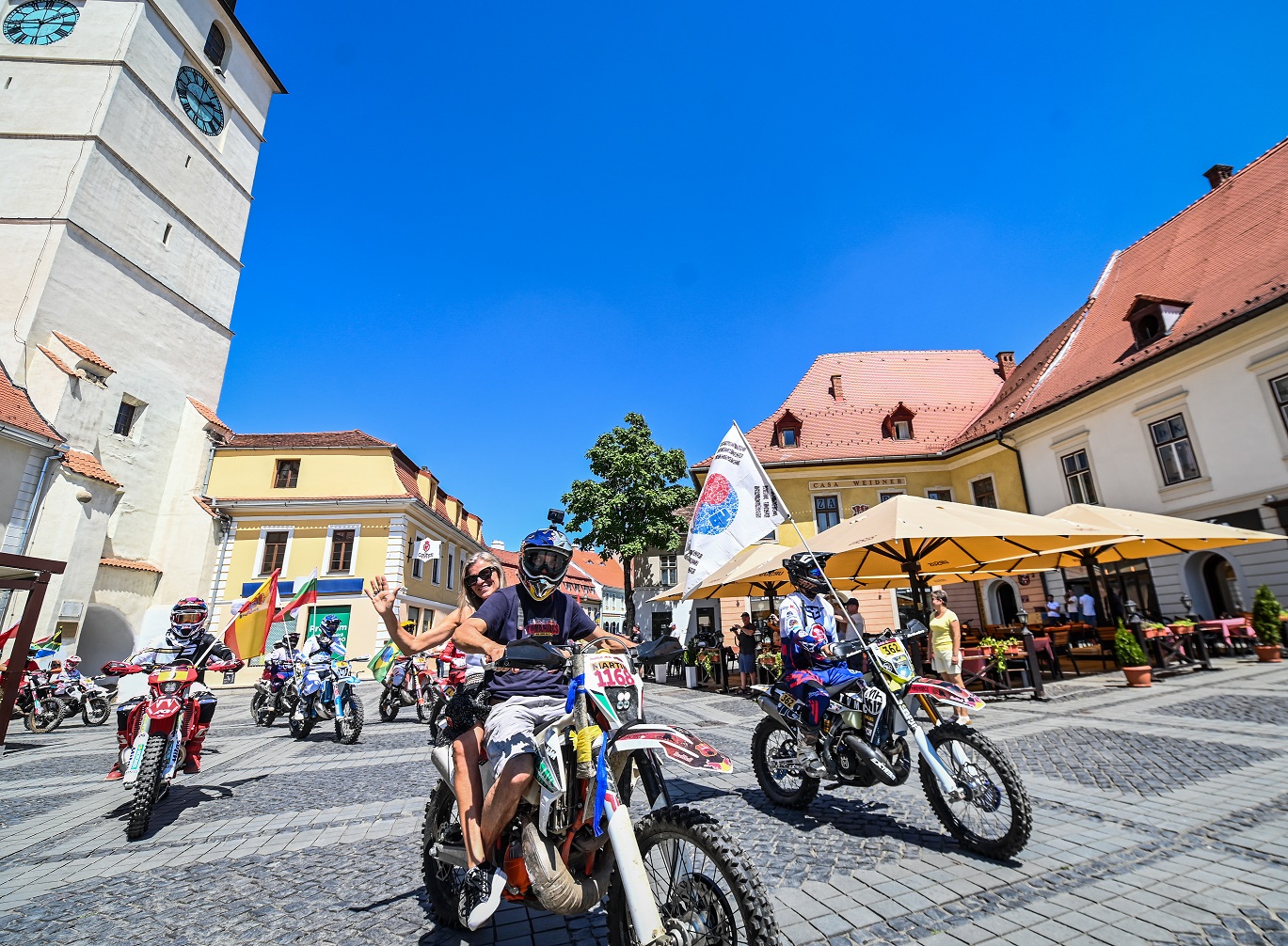 Piloții de la cel mai dificil raliu hard enduro din lume au participat la ”Parada Națiunilor”