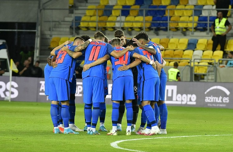SuperSocial | Speranțe de play-off în Conference League