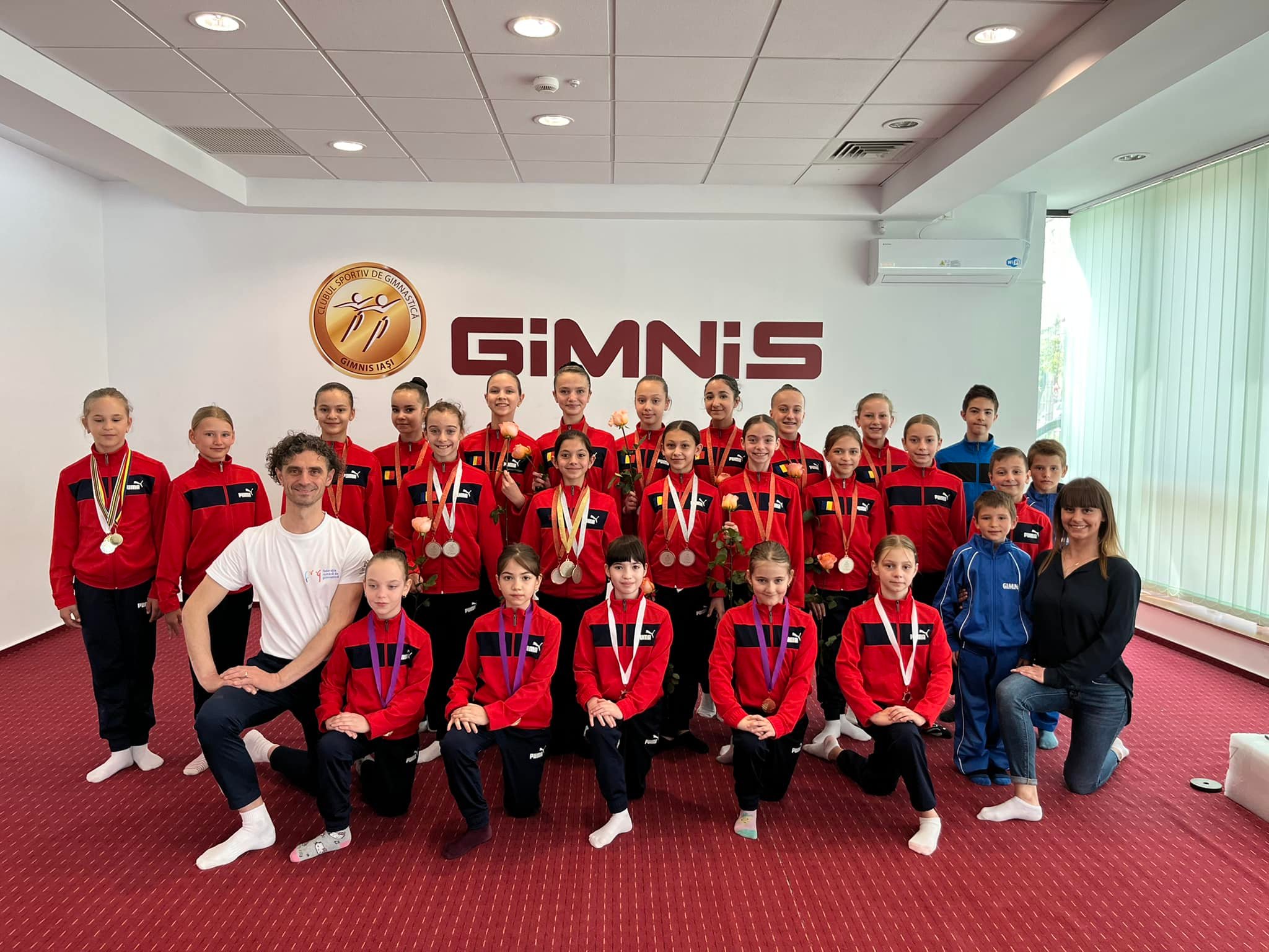 Peste 180 de sportivi de la 11 cluburi vor concura la Cupa Iașului la gimnastică aerobică