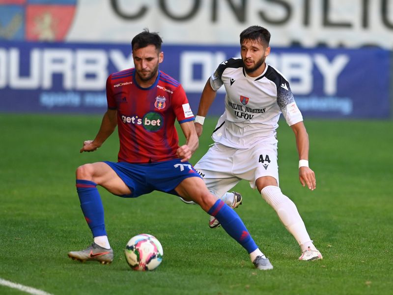 Liga a II-a Etapa a X-a. Dorinel Munteanu-Trică, întâlnire de cinci stele