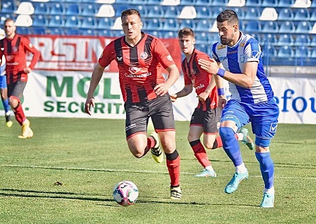 Liga a II-a, Etapa a VX-a. Fotbal de 1 Decembrie