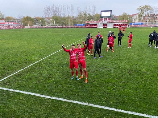 Spectacol cu satelitul FCSB. Un set pentru liderul CS Tunari