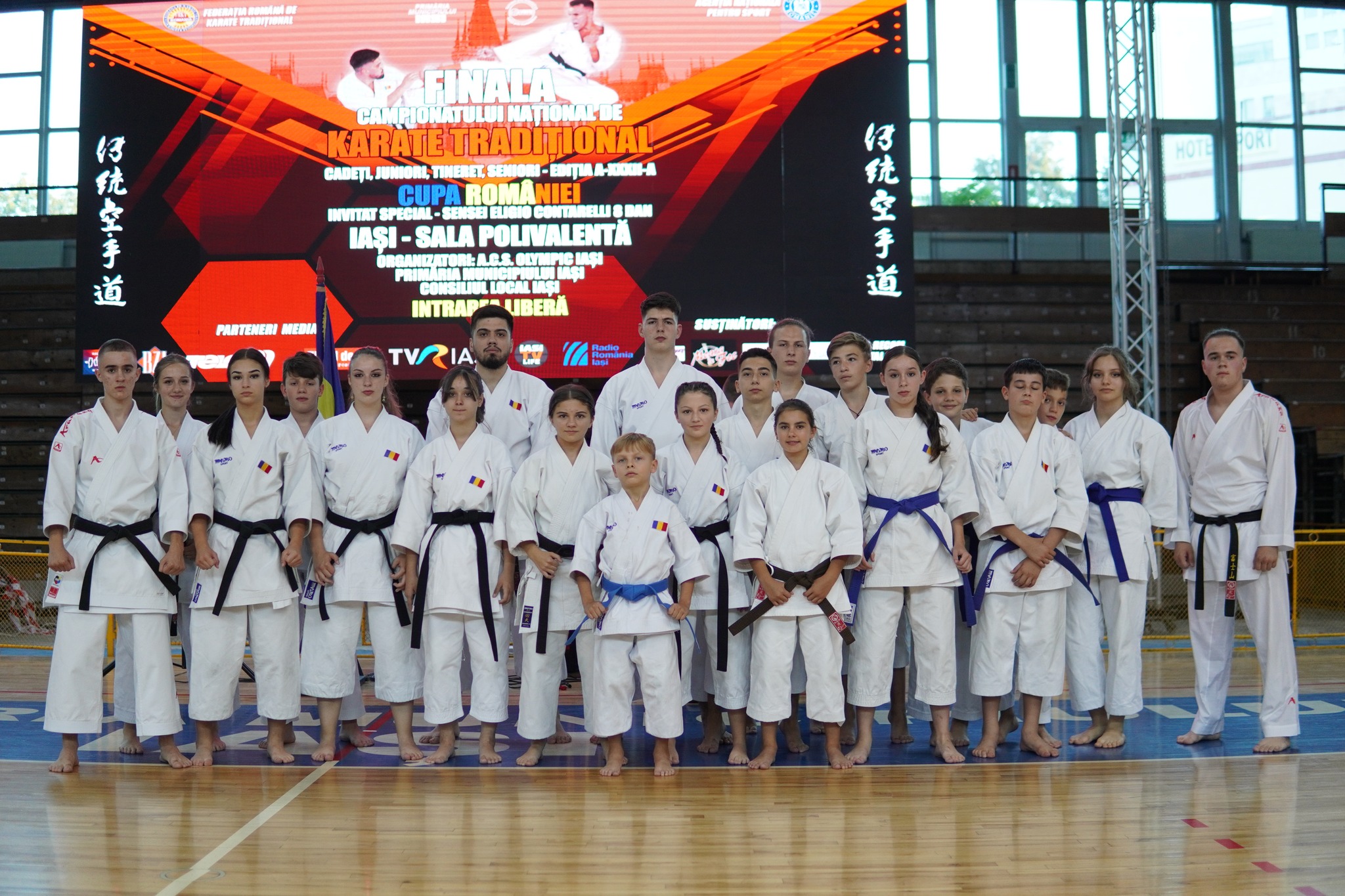Sportivii ieșeni au obținut 41 de medalii la Campionatul Național de Karate Tradițional