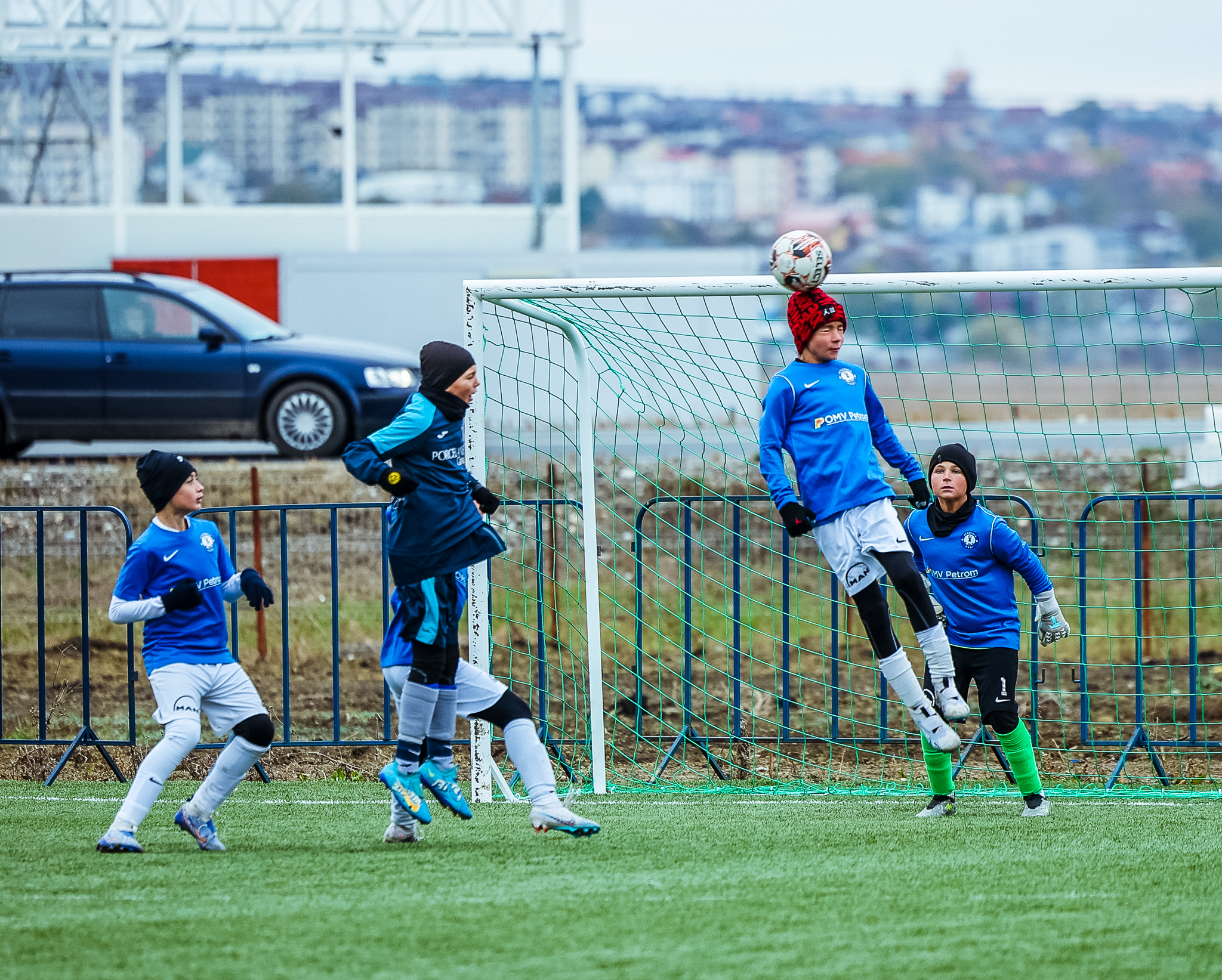 Peste 500 de copii au făcut spectacol la turneul Premier Junior Cup
