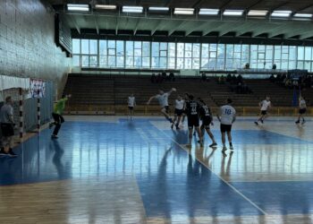 Campioana Dinamo București se califică la pas în sferturile Cupei României la handbal masculin