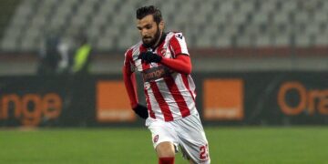 Tot mai jos. Ionuţ Şerban a ajuns la Liga a IV-a!