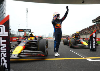 Formula 1: Spectacol în urma lui Verstappen la sprintul din China
