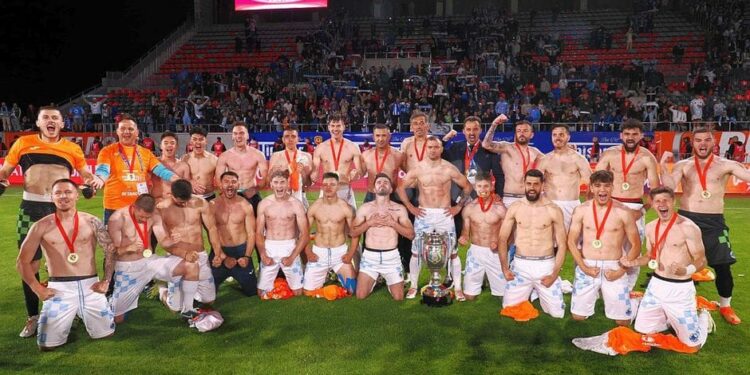Corvinul Hunedoara, prima echipă de liga secundă care triumfă în Cupa României după 50 de ani!
