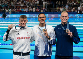 David Popovici a devenit campion olimpic după ce a revenit uluitor pe ultima lungime de bazin
