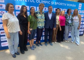 David Popovici a fost susținut de gloriile natației românești la Paris