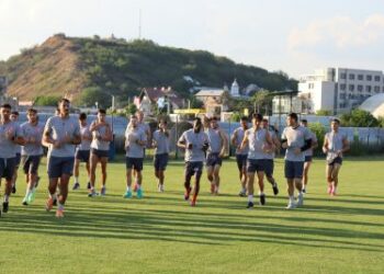Chin pe plan local. CSM Slatina continuă cantonamentul