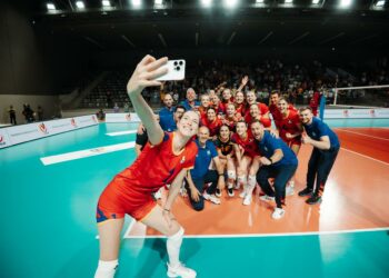 Victorii pentru echipele de volei ale României în Golden League