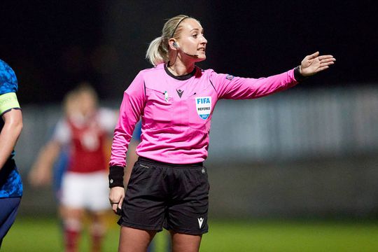 Arbitrele Alina Peșu și Iuliana Demetrescu au fost desemnate de UEFA să conducă meciuri din Liga Campionilor