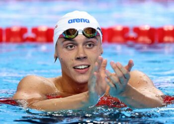Campionii olimpici David Popovici și Ioana Vrînceanu, alături de fostul fotbalist Ionuț Rada, s-au numărat marți seara printre laureații Galei #BeActive