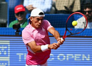 Sebastian Baez și Mariano Navone s-au calificat în optimile turneului ATP 250