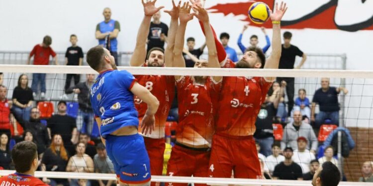 CS Dinamo București a început cu dreptul semifinalele Diviziei A1 la volei masculin