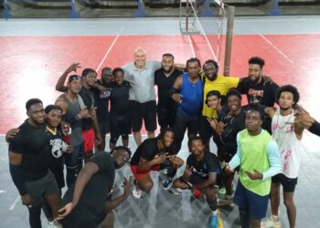 Dan Gîrleanu antrenează în Caraibe