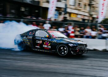 Peste 30.000 de cai putere în Ploiești la prima etapă din Campionatul Național de Drift 2026