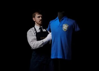 Tricoul purtat de Pele în finala Cupei Mondiale din 1958 scos la licitație
