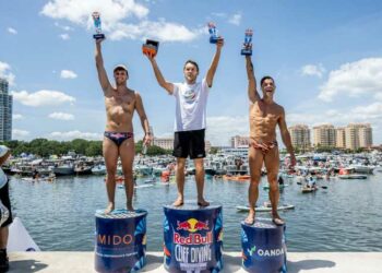 Constantin Popovici a urcat pe podium în etapa a doua a Red Bull Cliff Diving World Series