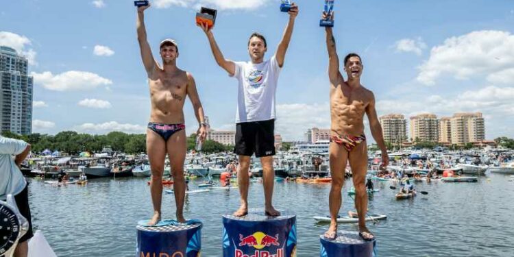 Constantin Popovici a urcat pe podium în etapa a doua a Red Bull Cliff Diving World Series