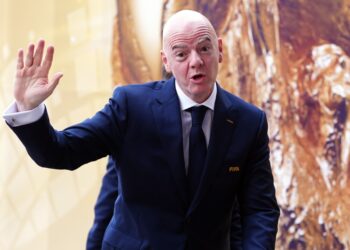 Kevin Lamour, una dintre vocile critice ale proiectului de privatizare a Cupei Mondiale, a fost demis din funcția de director operațional al FIFA