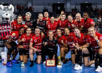 CS Gloria Bistrița a ridicat pentru prima dată Supercupa României la handbal feminin